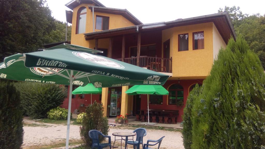 Guest House Alfa Daniel Balkanets  Bagian luar foto