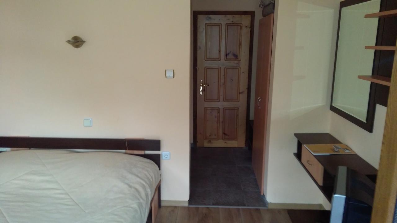 Guest House Alfa Daniel Balkanets  Bagian luar foto